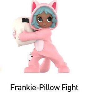 Lil Peach Riot Sleepover Series - FRANKIE PILLOW FIGHT